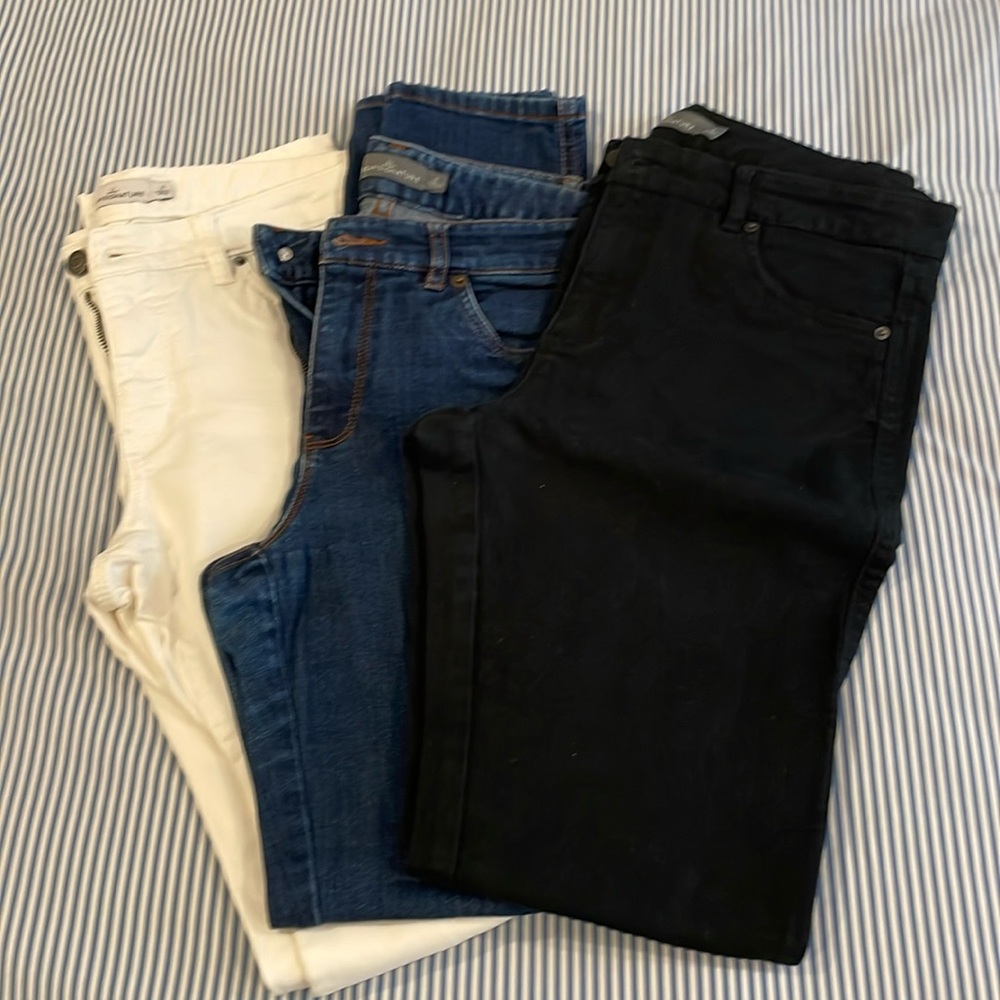 Bundle of 3 L.L.Bean Signature skinny jeans